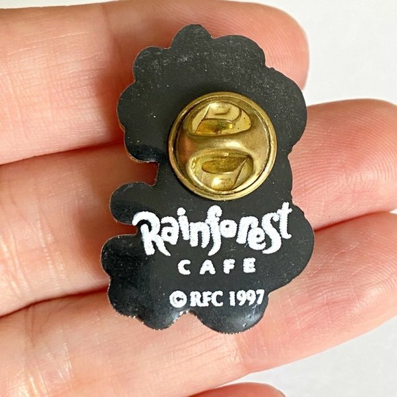 CHA CHA The Tree Frog Disney Animal Kingdom Rainforest Cafe Soft Lapel Hat Pin - Picture 4 of 6